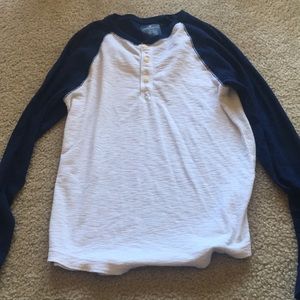 American Eagle Long Sleeve T-Shirt